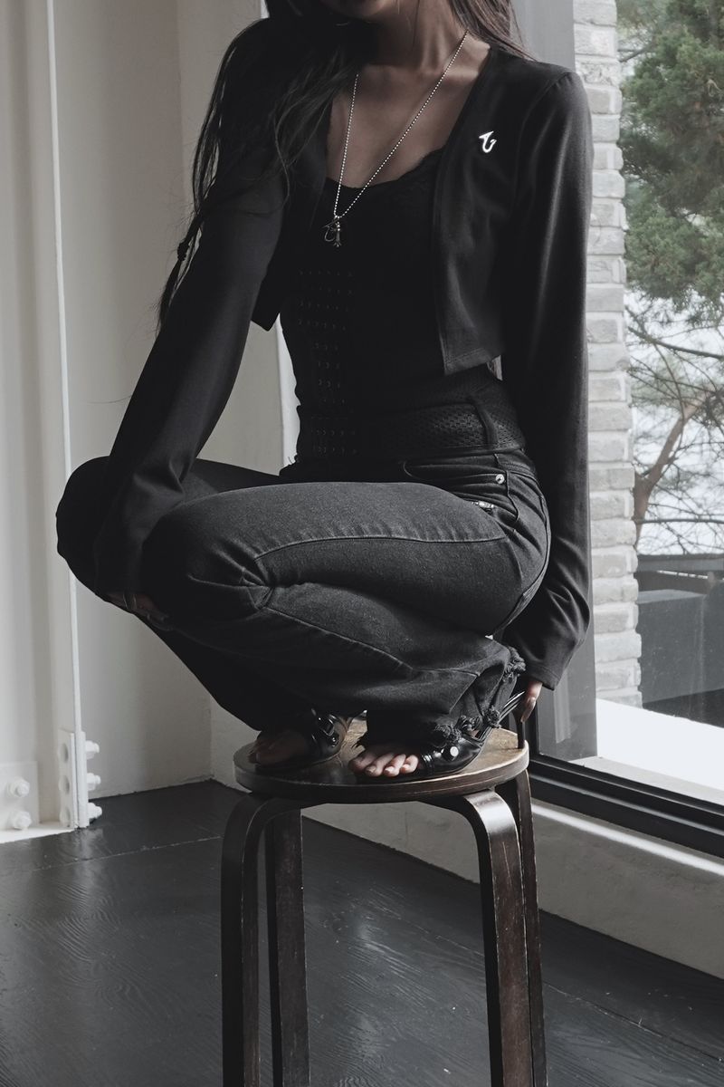minimal seal cropped bolero