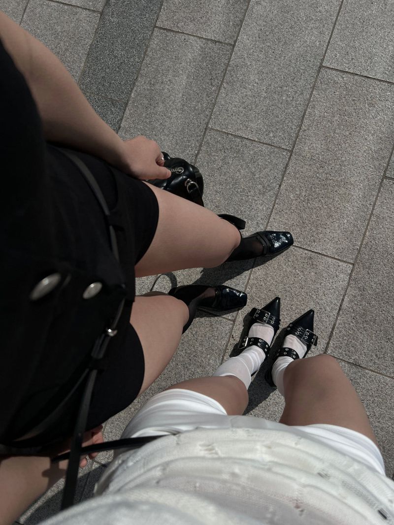 Black Enamel Semi Square Geek Chic Slingback (Black)