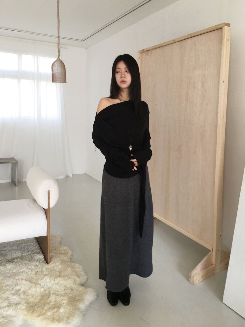 Cross strap drape T