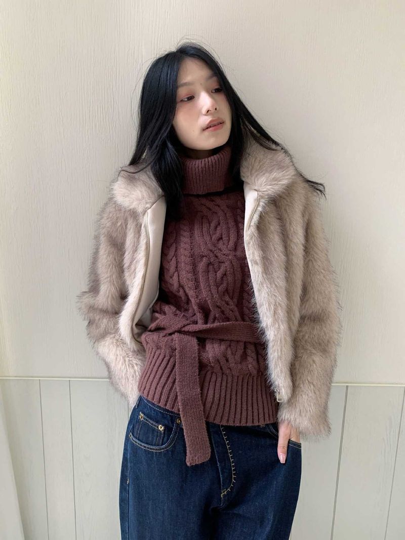 turtleneck twisted strap sleeveless knitwear