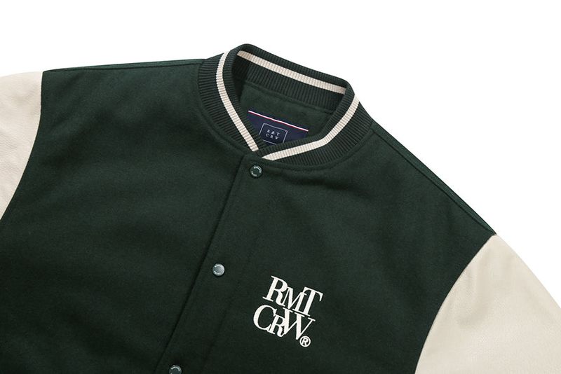 ESSENTIAL LOGO VARSITY JACKET_GREEN