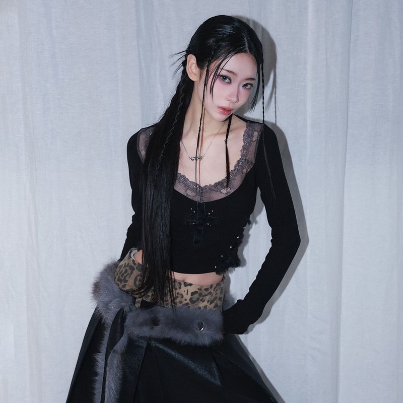 cross patch lace sleeve - black