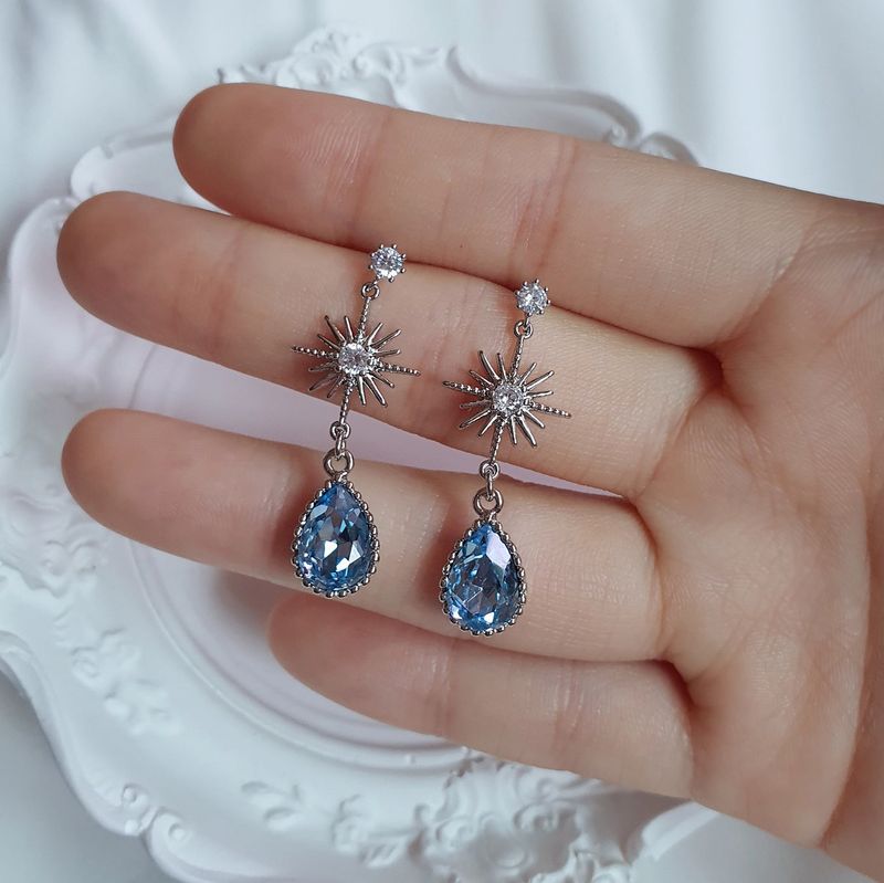 Starry Teardrops Earring - Light Sapphire