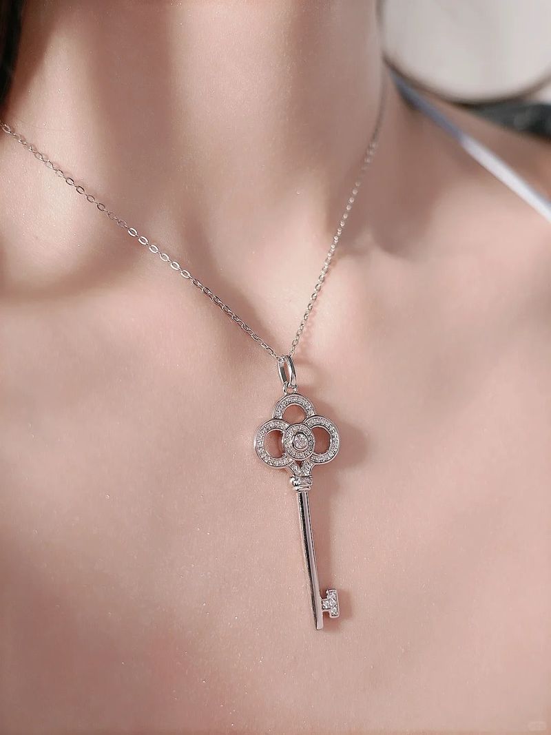 Diamond key necklace not to be missed
