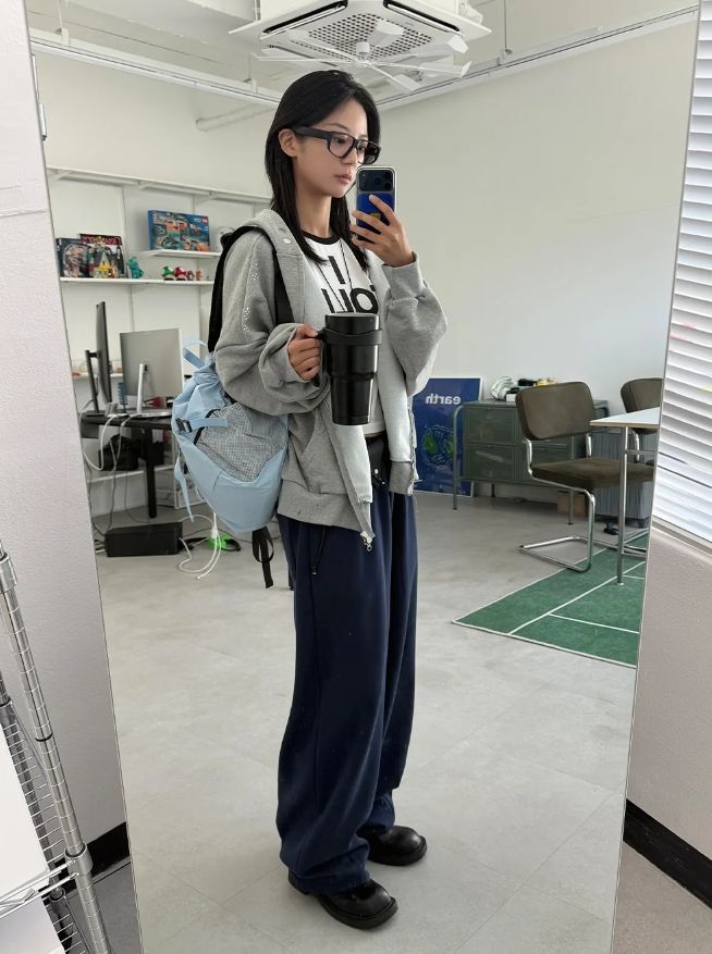 DOUBLE BUTTON STUD HOODIE