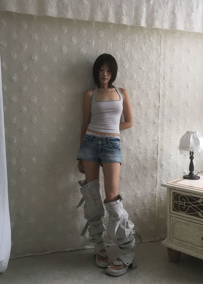 DESERT LOW DENIM SHORTS (S-L)