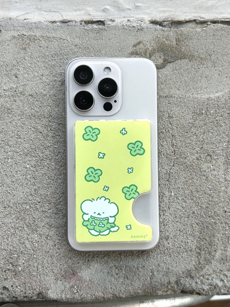 PERMS（パムズ）の「[マグセーフ] カードケース | クローバー（スマホグッズ/小物）」