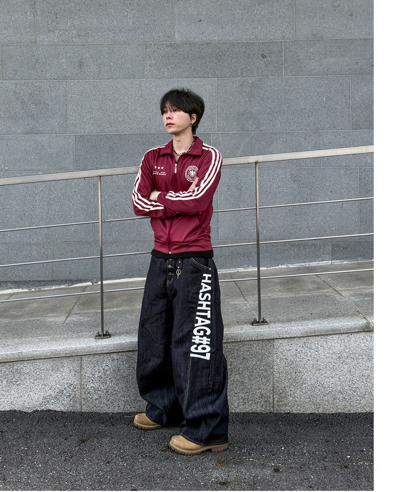 Vector graphic wide denim pants