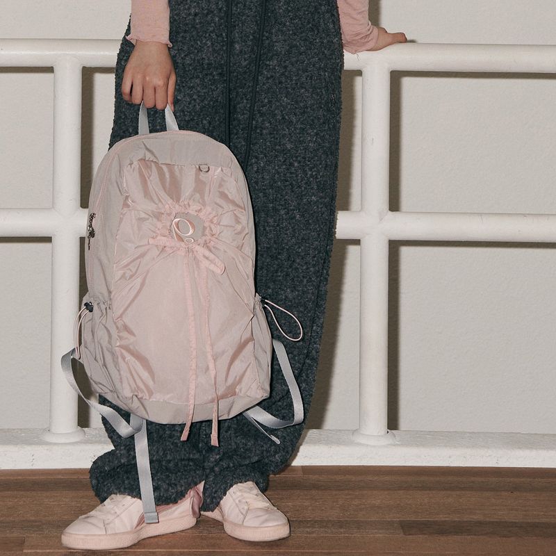 hole string po backpack (pink grey)