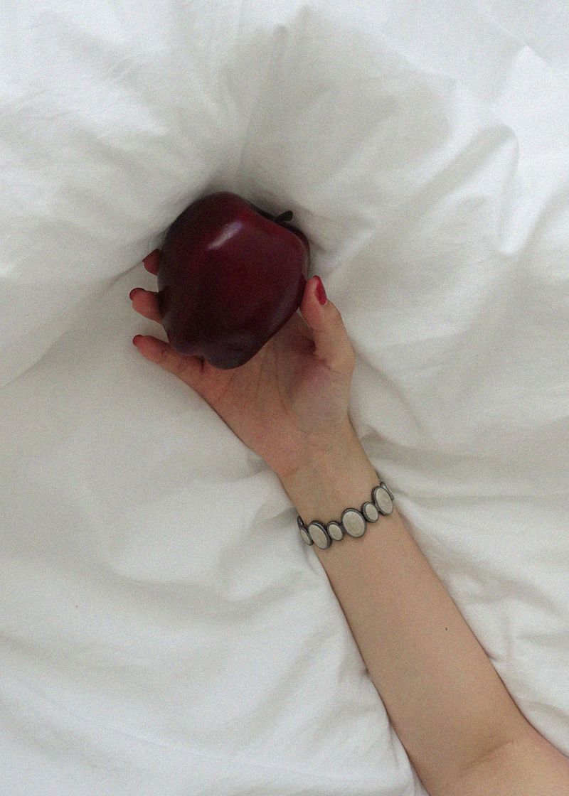 ENTHIC OVAL BRACELET