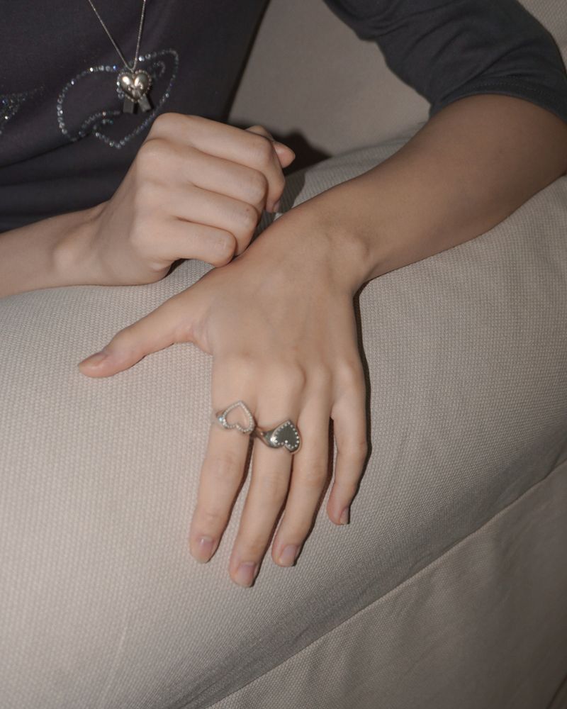 PAIR OF LOVE（ペアオブラブ）の「[925SILVER] イシングクッキーハートスタッドリング（アクセサリー）」