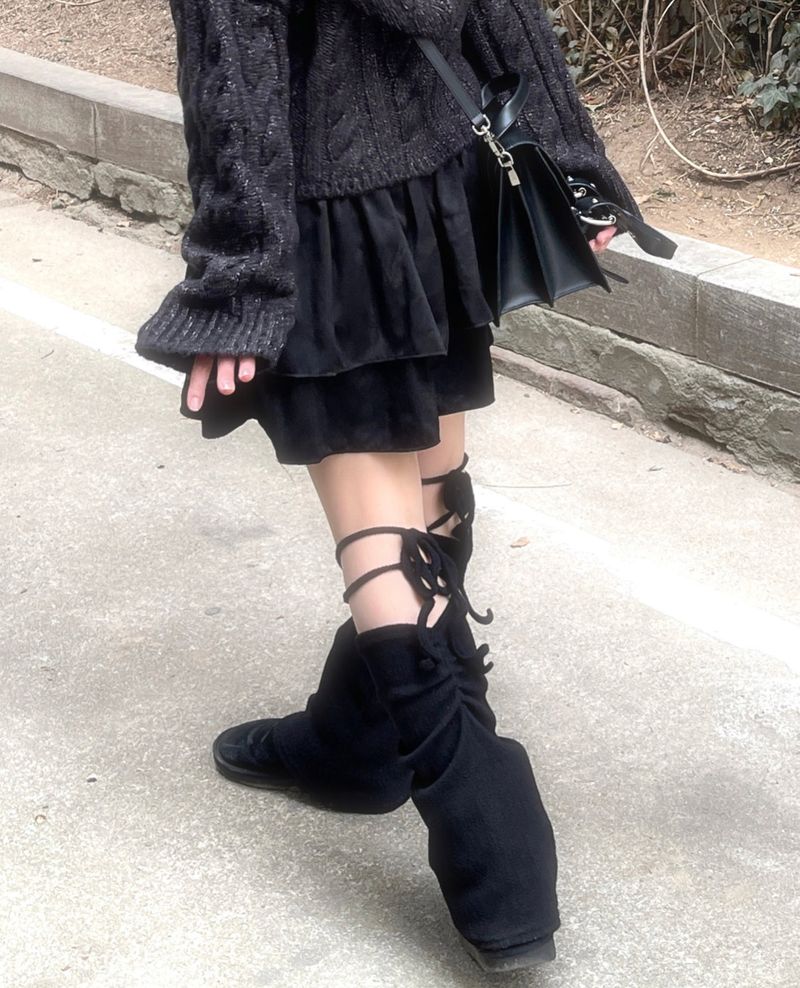 heenytsuki（ヒニツキ）の「shirring strap ribbon leg warmer（Fashion Accessories）」