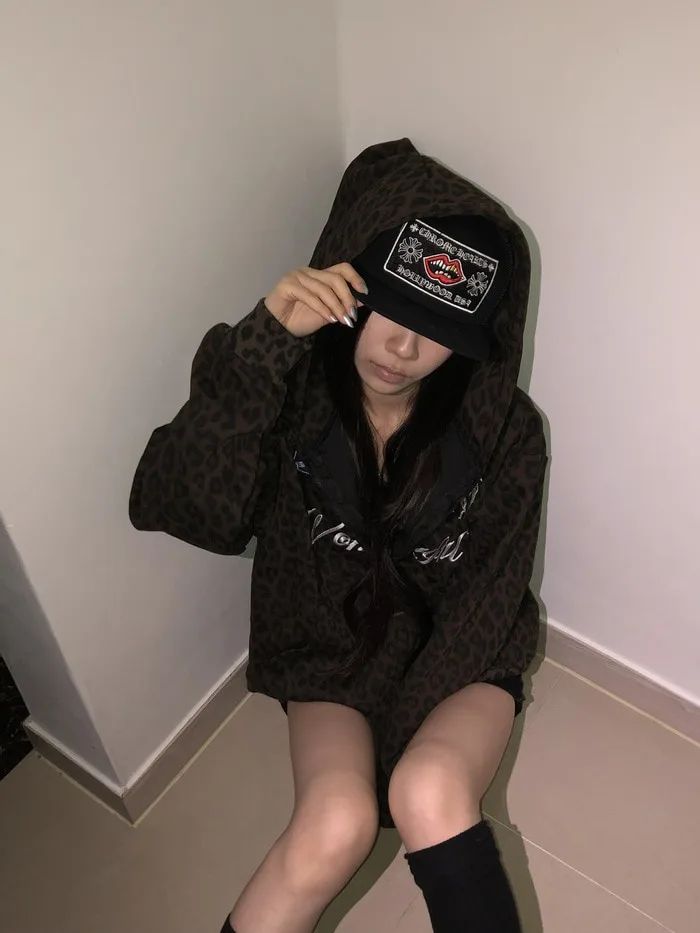 バッドカットレオパードフーディー