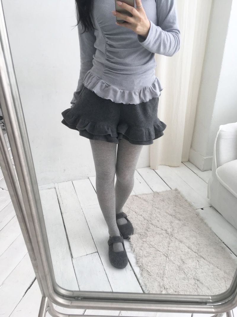 fleece frill shorts
