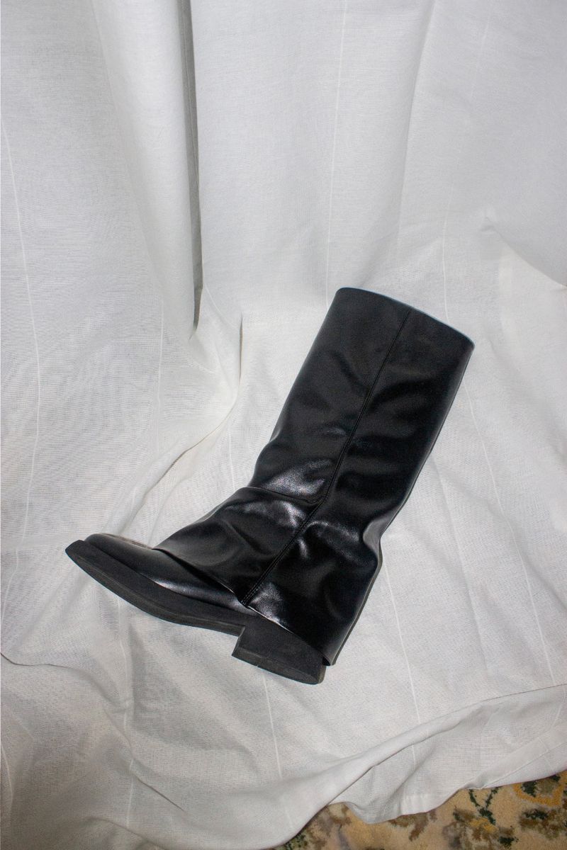 shirring boots cut boots
