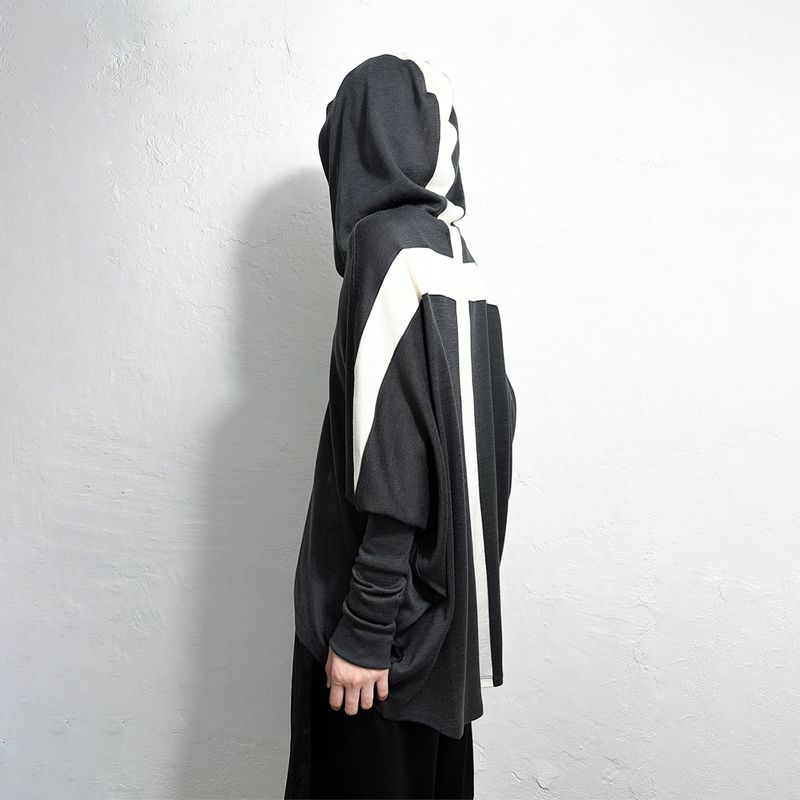 BATWING CROSS KNIT HOODIE