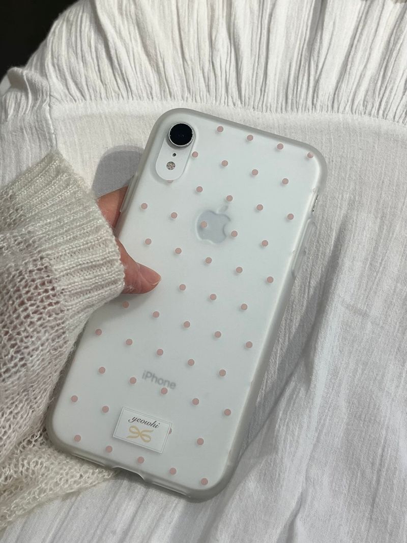 yeowhi（ヨウィ）の「dot phonecase 반투명 도트 땡땡이 케이스 baby pink（Smartphone Accessories）」