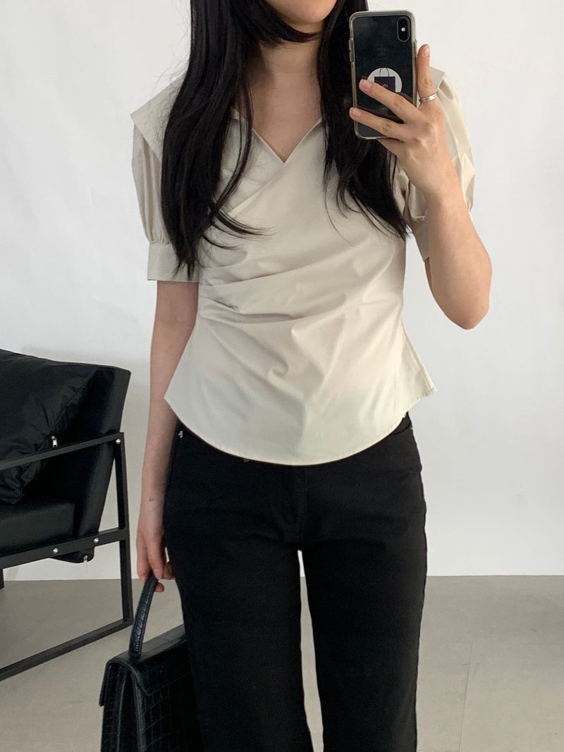 Paibee Collared Neck Shirred Blouse