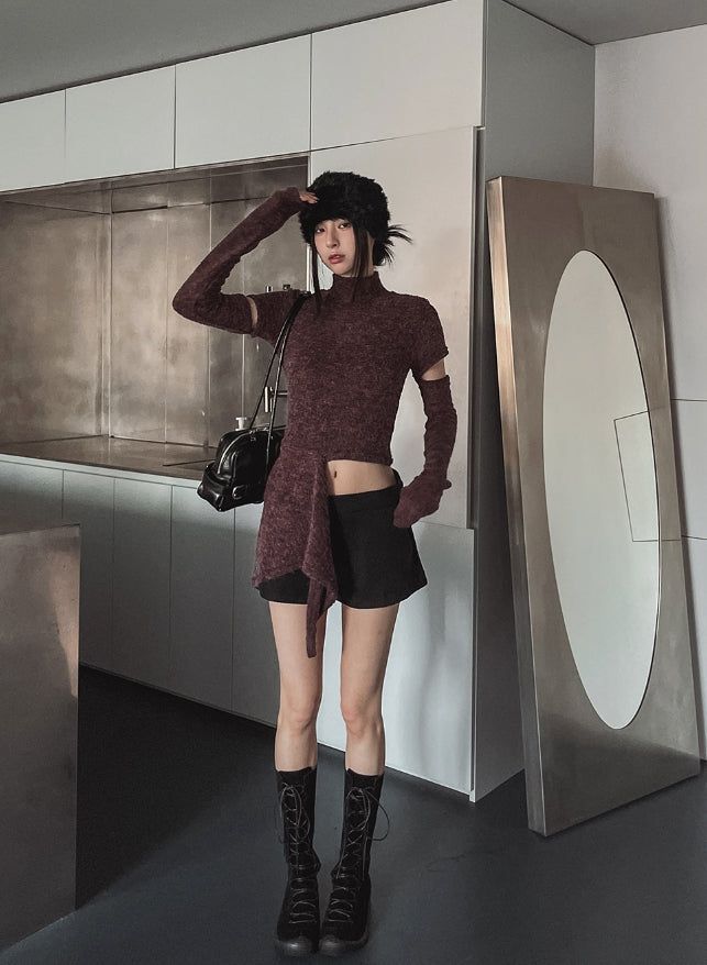 Pony Incision Wrap Knit Turtleneck