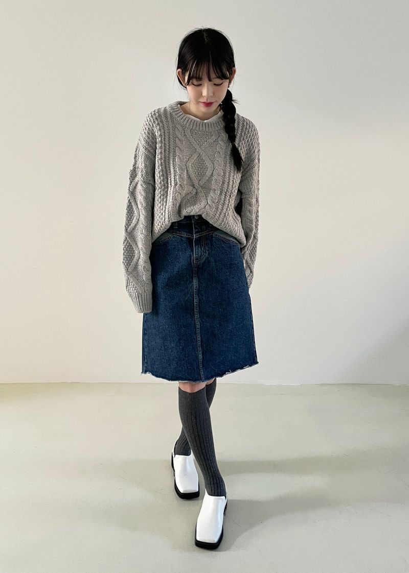 Neat midi denim skirt 