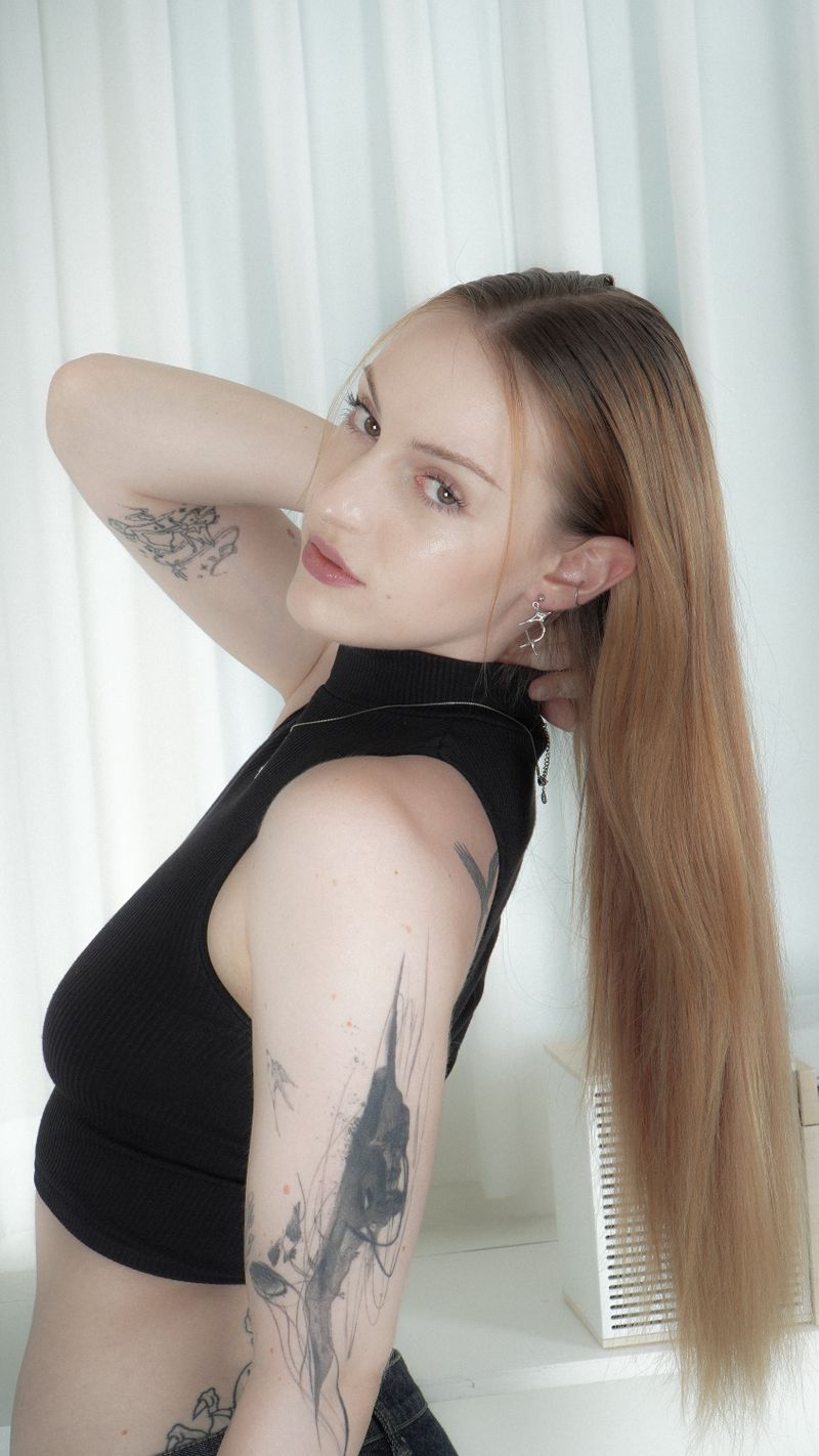 NU SHAPE EARRING