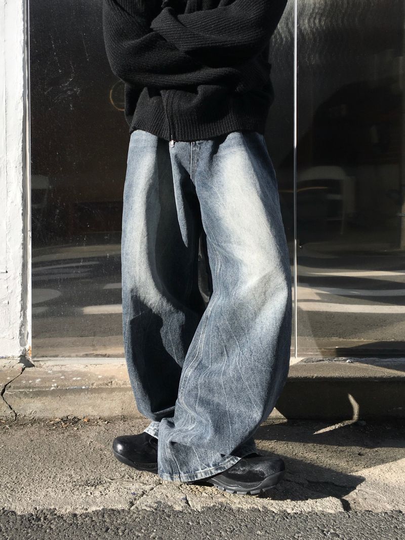 DISCERNMENT(ディサーンメント)の「Crow crack curved denim pants(Pants)」