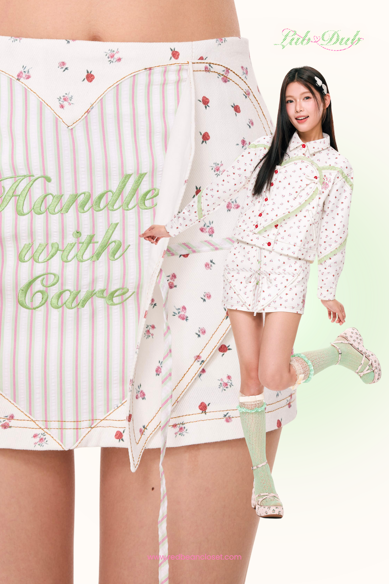 RedBean（レッドビーン）の「Handle with Care Mini Skirt (White)（Skirts）」
