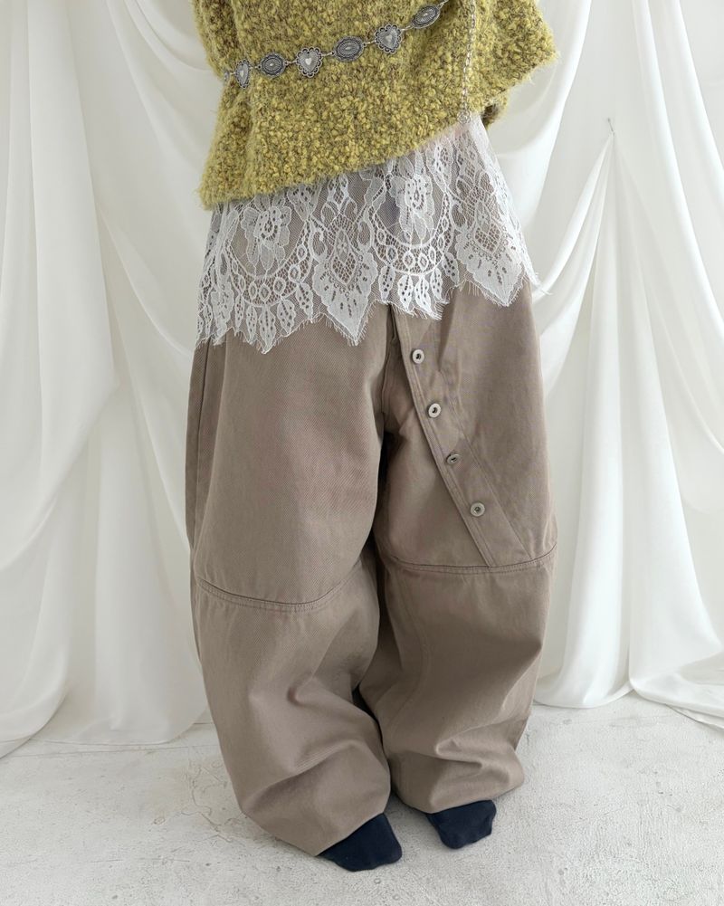 Slant Button Denim Pants