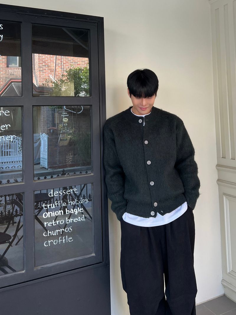Brush wool cardigan