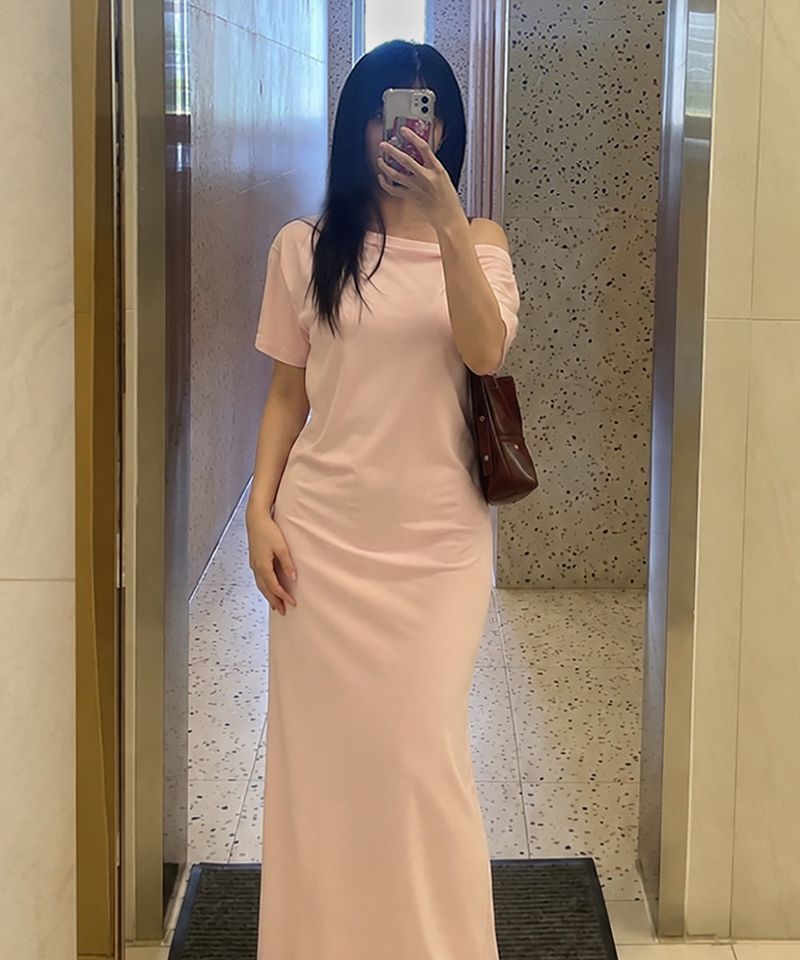 cattline（カトリーヌ）の「Off-Shoulder Slit Long Onepiece Pink（Dresses）」