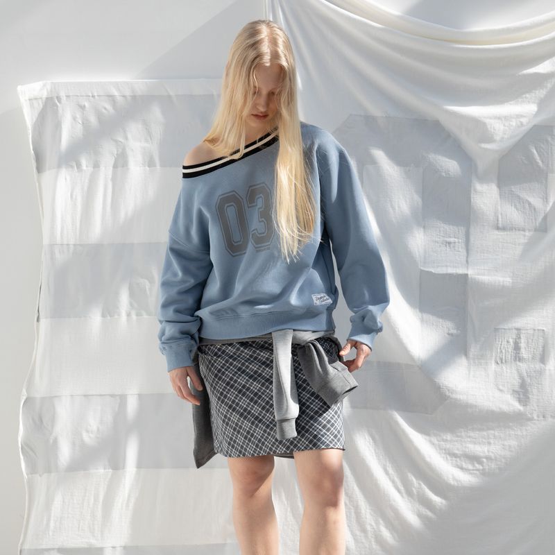 SPORTY OVERSIZE SWEATSHIRT (SKY)