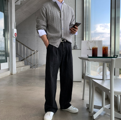 all-day round neck knit cardigan