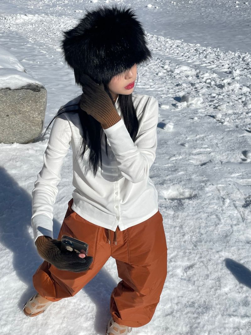 Subdued pocket padded pants 