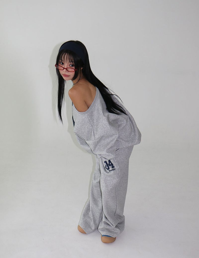 Number off-shoulder oversized fit sweat suit set