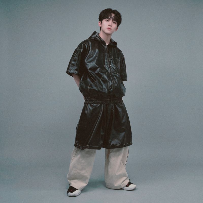 glossy faux leather hood zip-up hoodie_black