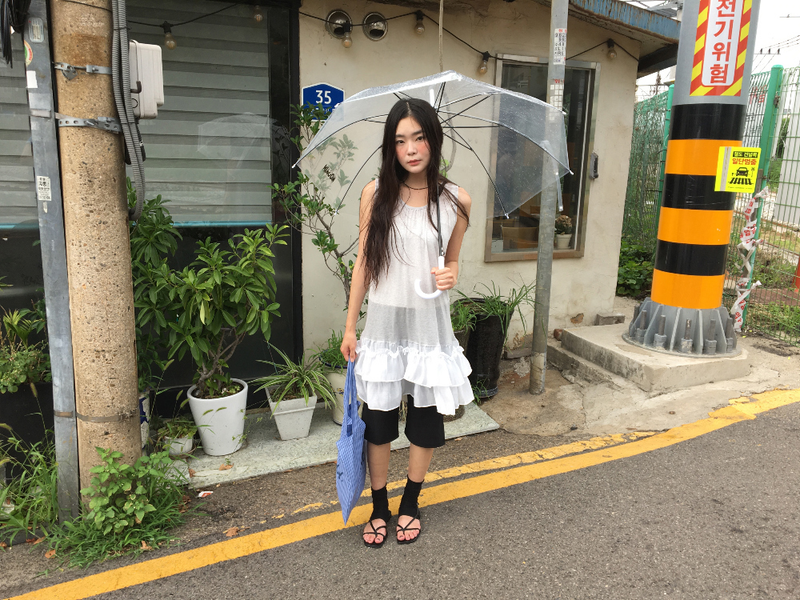 Urban Slit Capri Pants (1color)