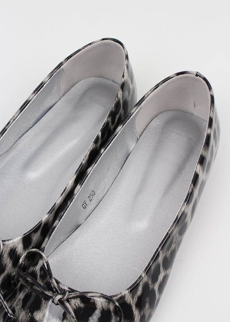 LEOPARD FLAT SHOES
