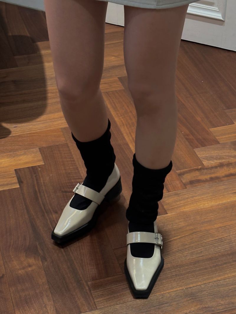 Higher Strap Buckle Loafer black