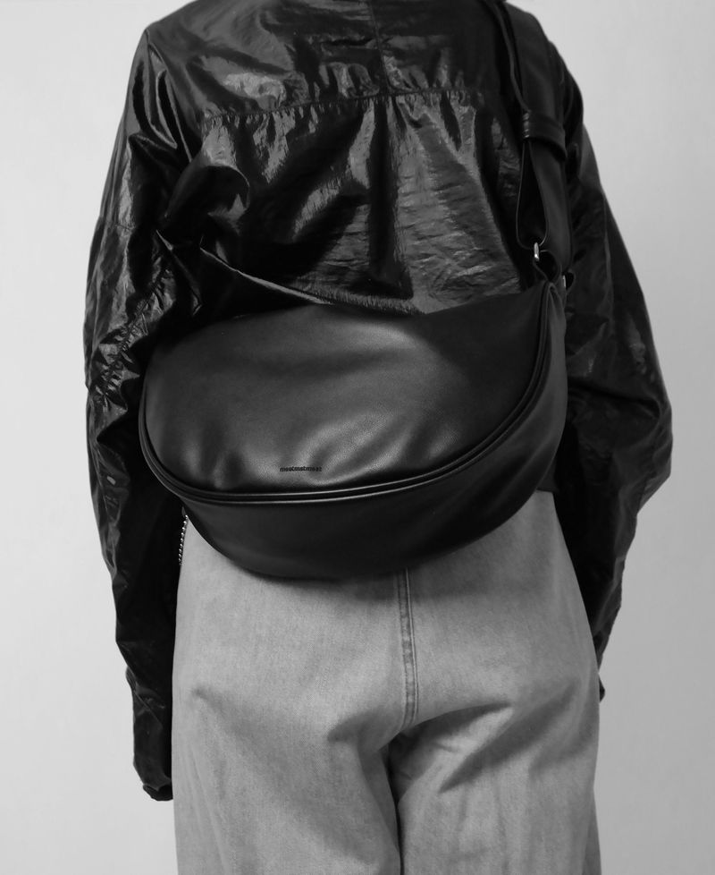 meetmetmeet(ミートメットミート)の「firefly black(Bags)」