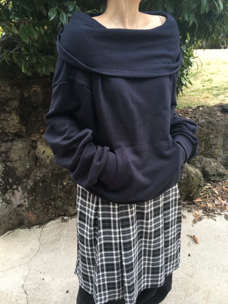 Ruffle open shoulder hoodie
