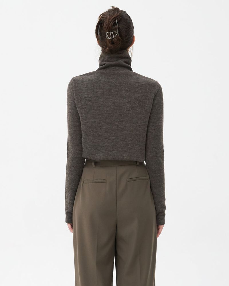 PLASTER CAST TURTLENECK KNIT-BROWN
