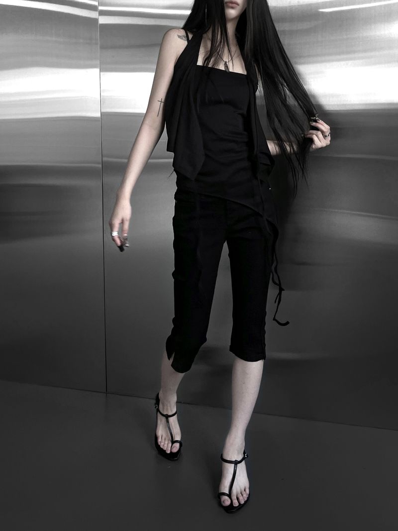 slim fit slit capri denim