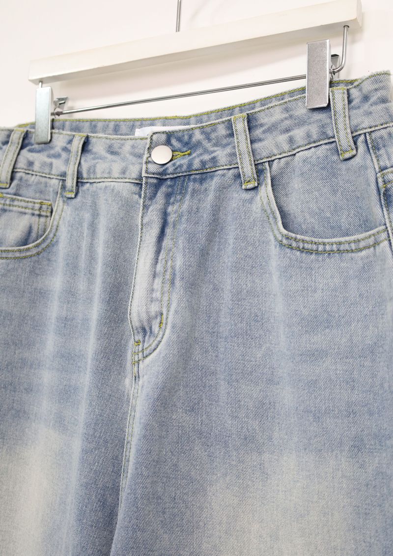 Snug Bermuda pants