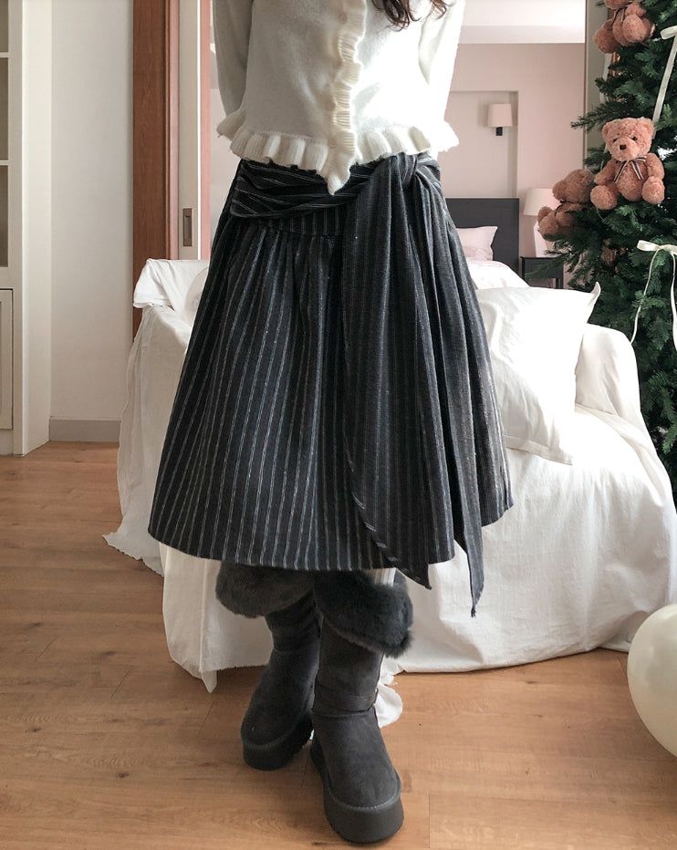 ULAN（ユレン）の「[wool 20%] Tir Stripe Tie Midi Skirt（Skirts）」