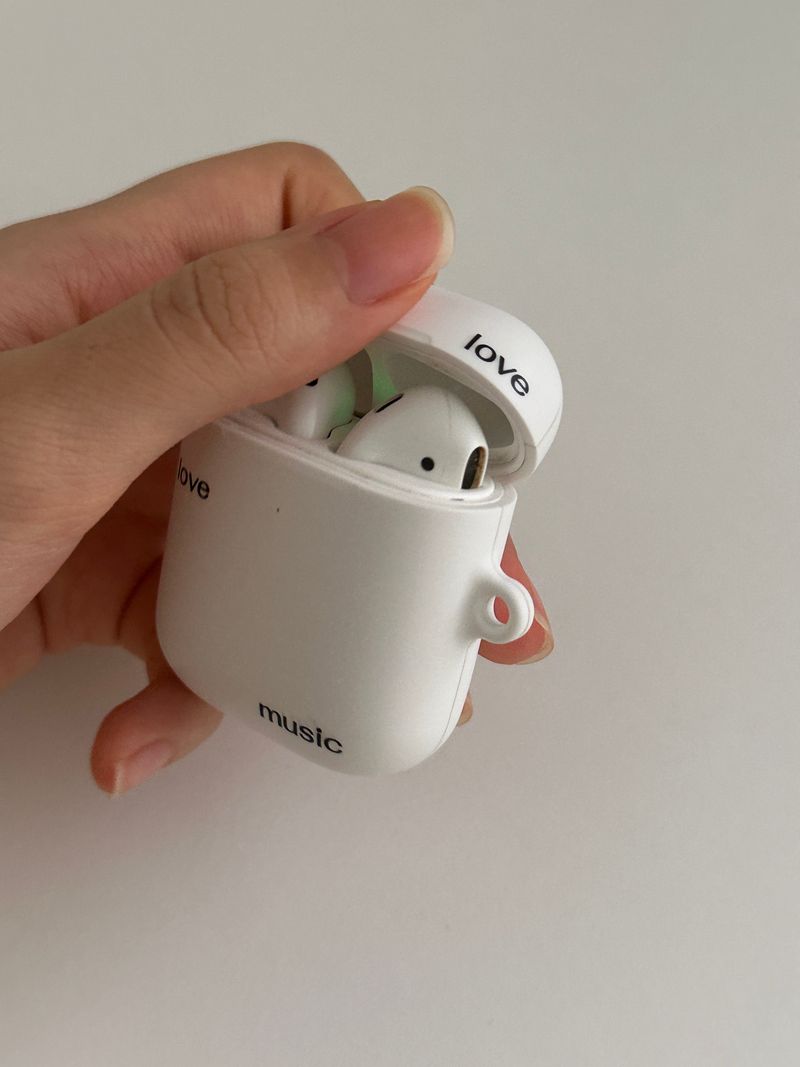 love music white airpods case