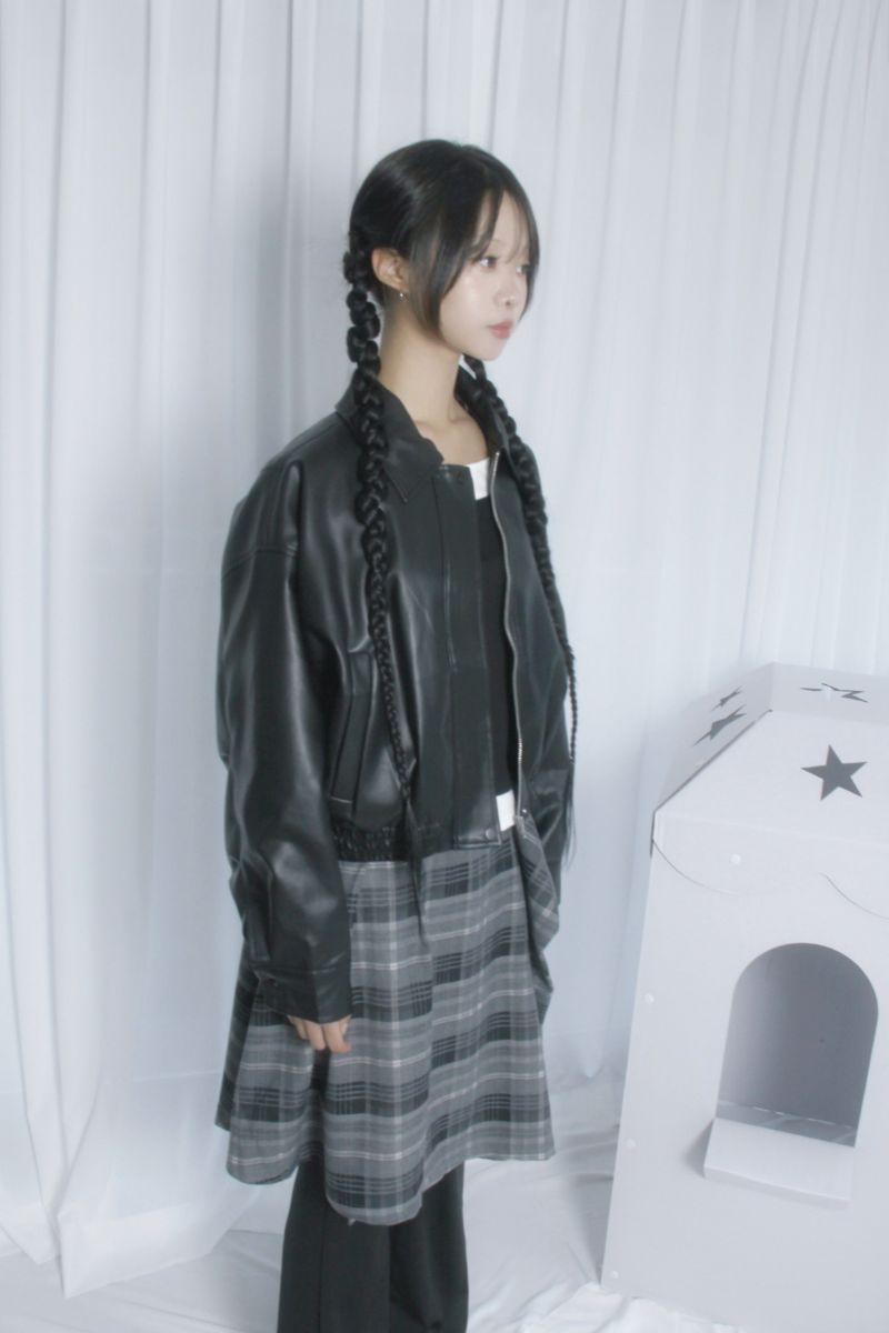 Oversized fit leather cropped jacket collar jumper