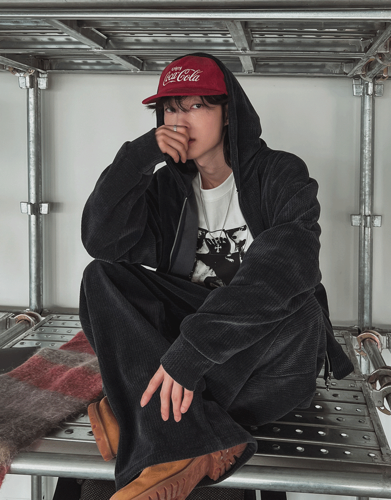 2PLAN（ツープラン）の「Million Velvet Corduroy Hooded Zip-up（Tops）」