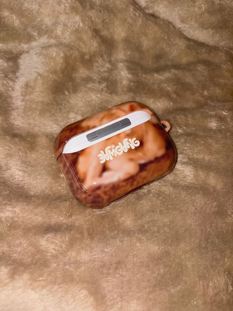 Furry Friends airpods case_Deer