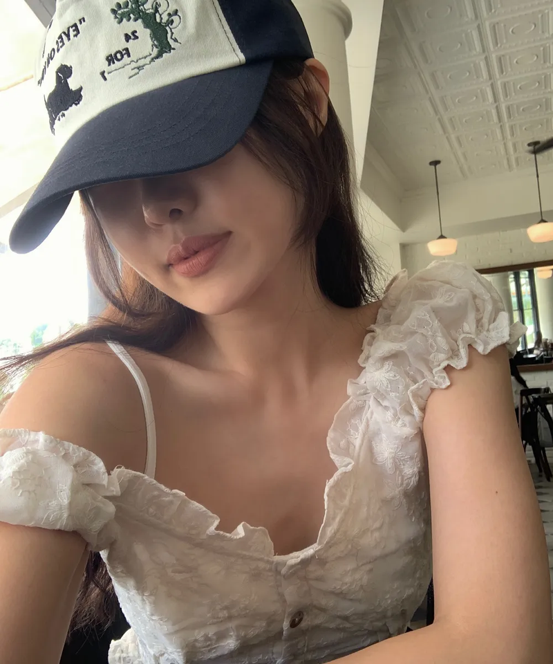 Eyes On You Ball Cap - Ivory / Dark Navy