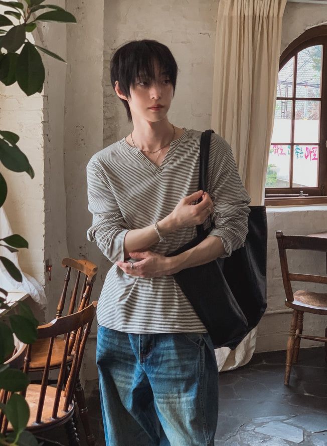 Luard ST Notch Neck Long Sleeve
